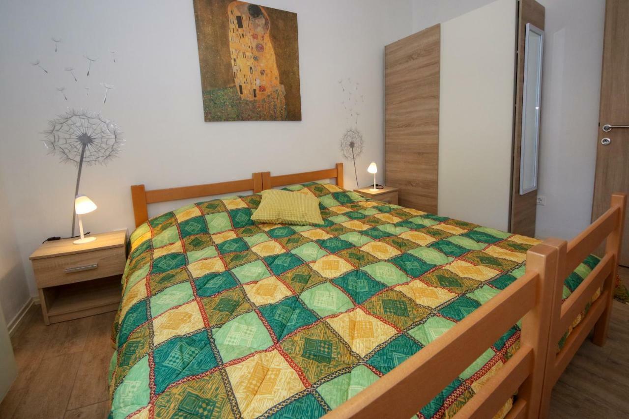 Apartment Polic Šibenik Eksteriør bilde