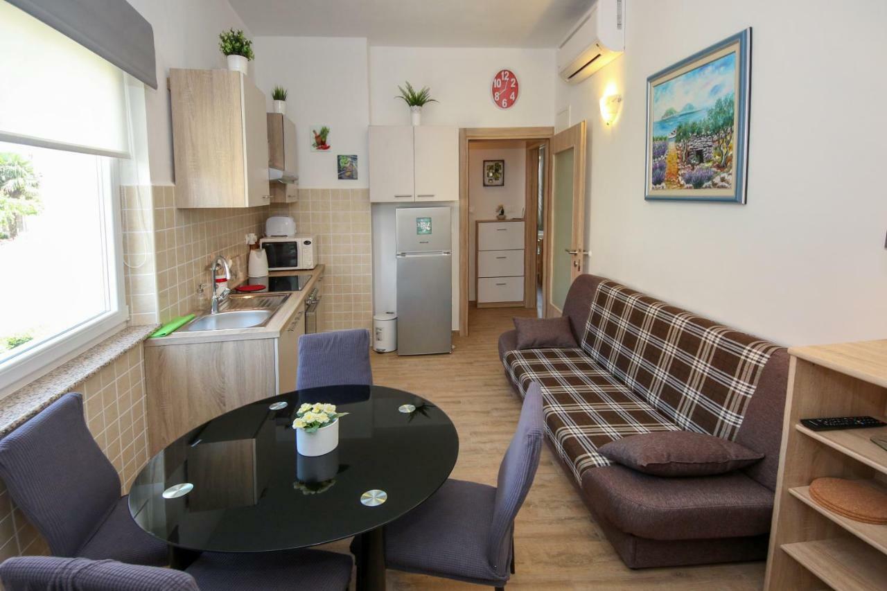 Apartment Polic Šibenik Eksteriør bilde