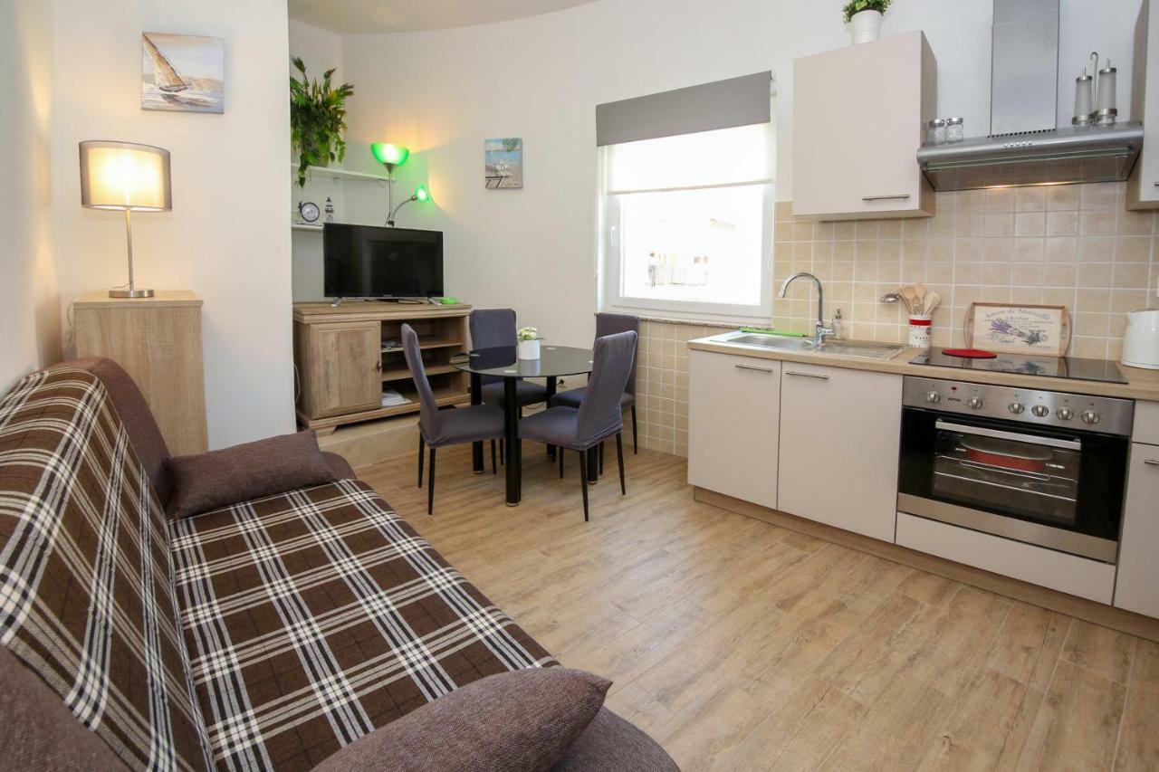 Apartment Polic Šibenik Eksteriør bilde