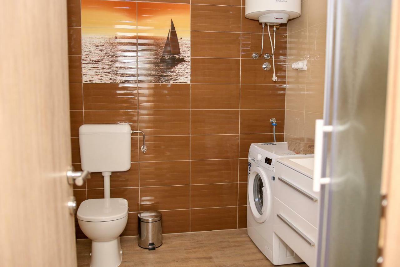 Apartment Polic Šibenik Eksteriør bilde